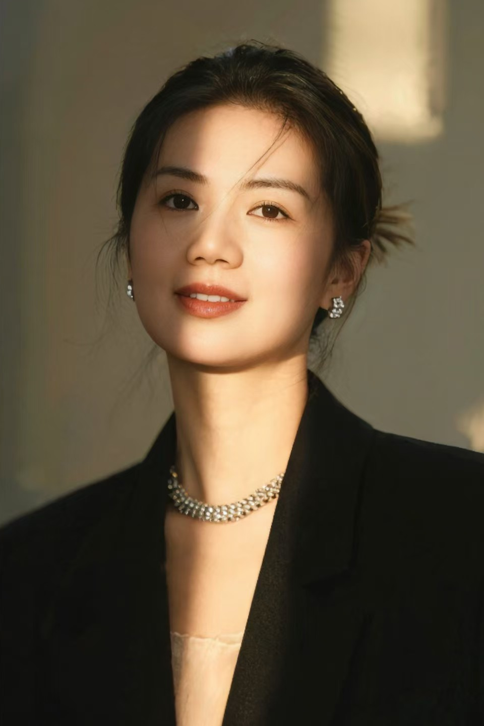 汤雅清，舞美设计